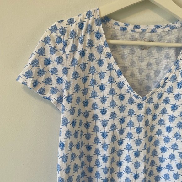 Lilly Pulitzer Etta Toe to Toe Turtle Tee - Picture 3 of 10